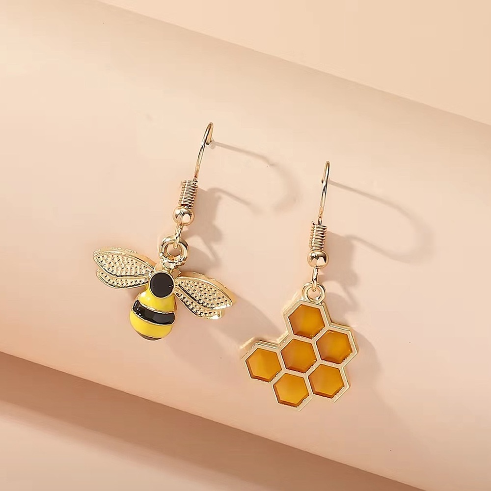 NWT Bee & Honeycomb 22K gold plated mismatched drop earrings new with tags